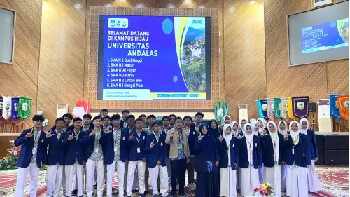 SMAIT AL FITYAH PEKANBARU GELAR KUNJUNGAN EDUKATIF KE UNAND DAN UNP
