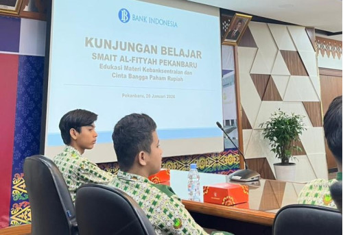 SMAIT Al Fityah Pekanbaru Gelar Field Trip Edukatif ke PUSBI Riau dan Rumah Sehat