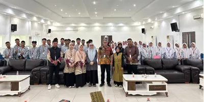 MENGENAL DUNIA KEDOKTERAN DARI DEKAT, SMA IT AL FITYAH PEKANBARU KUNJUNGI FAKULTAS KEDOKTERAN USU