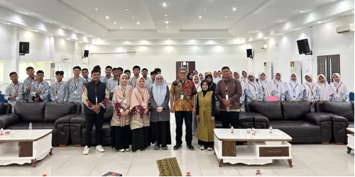 MENGENAL DUNIA KEDOKTERAN DARI DEKAT, SMA IT AL FITYAH PEKANBARU KUNJUNGI FAKULTAS KEDOKTERAN USU