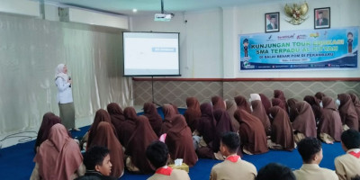 Kunjungan Tour Edukasi SMA Islam Terpadu Al-Fityah di Balai Besar POM di Pekanbaru
